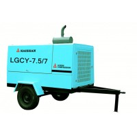 移動(dòng)柴油螺桿空壓機(jī)